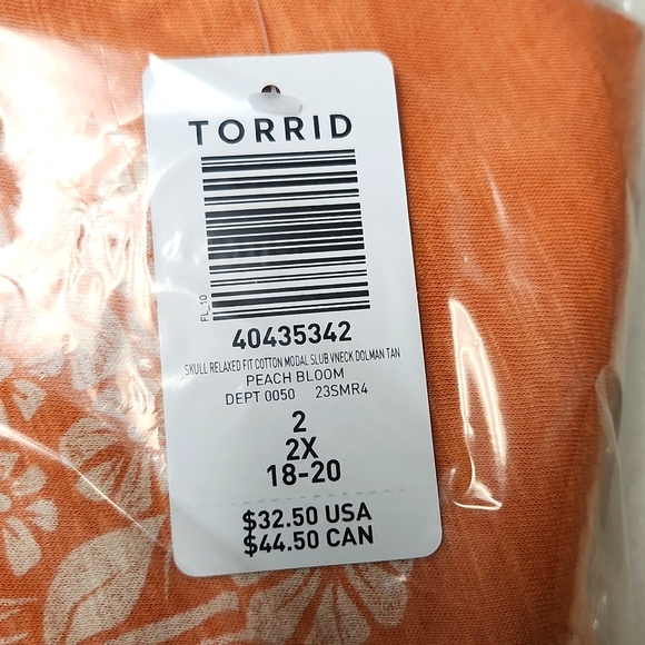 ❤️NWT VINTAGE TORRID TEE - SKULL FLORAL RELAXED FIT DOLMAN CAP SLEEVE PLUS SIZE - Picture 6 of 10